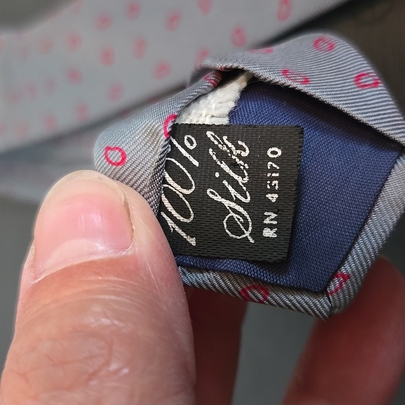 Surrey Sophisticates Gray Silk Tie - Picture 5 of 5